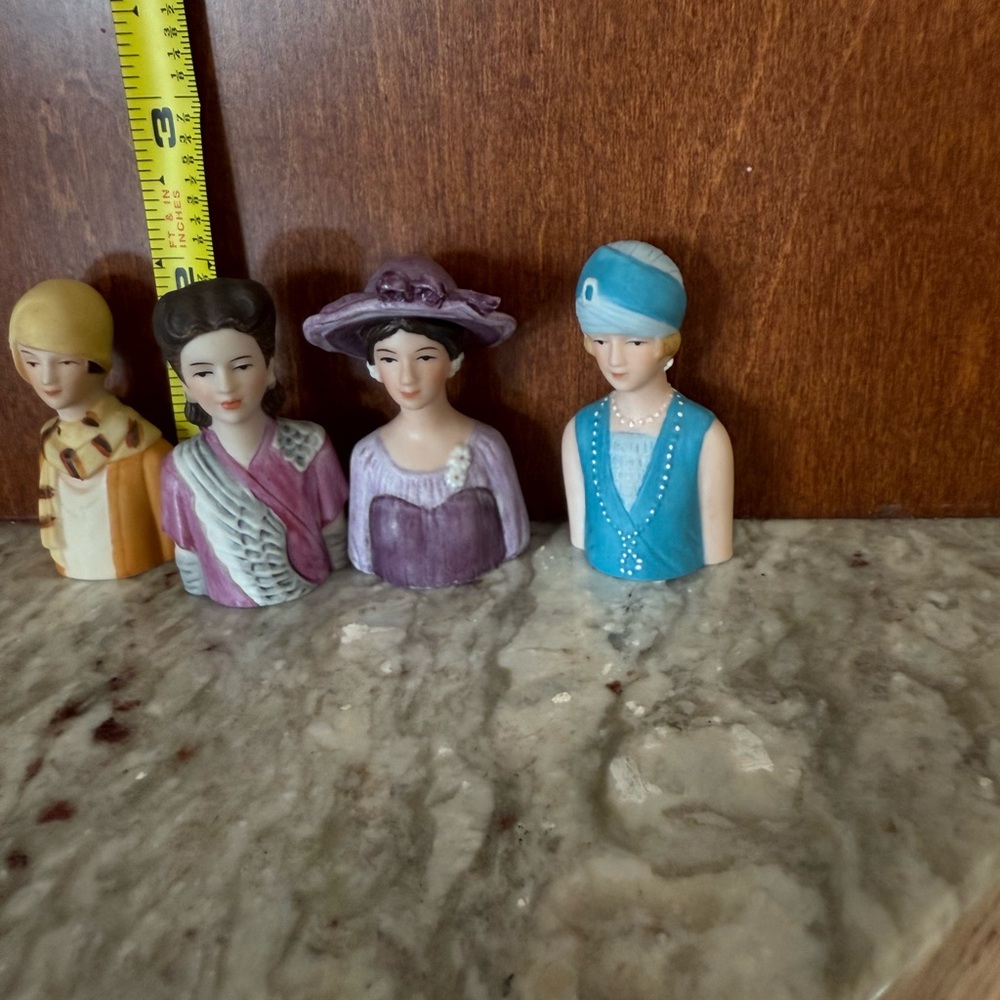 Avon Victorian Lady Thimbles - Picture 10 of 11